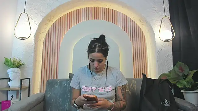 Tamara-evans online show from 02/16/26, 07:21