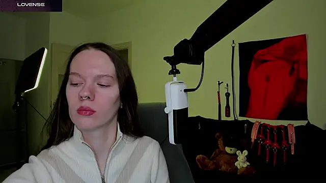 DivineBite online show from 03/20/26, 04:23