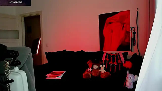 DivineBite online show from 07/14/26, 03:40