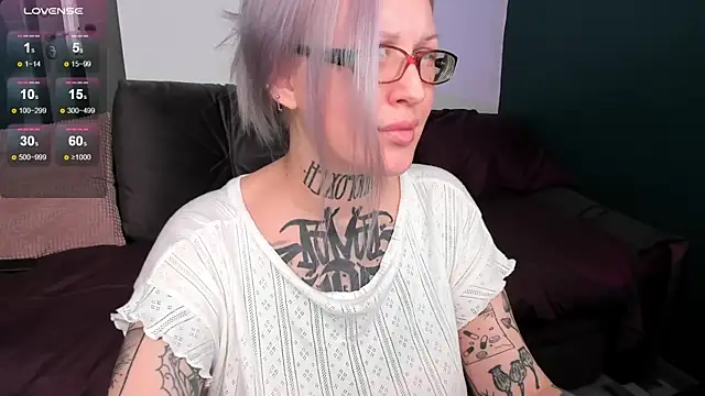 Snapshot of Eurusholmess chatting on 02/21/26, 11:11 Eurusholmess online show from 02/21/26, 11:11