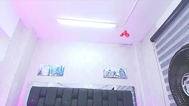  carolina fox online show from 02/21/25, 06:18