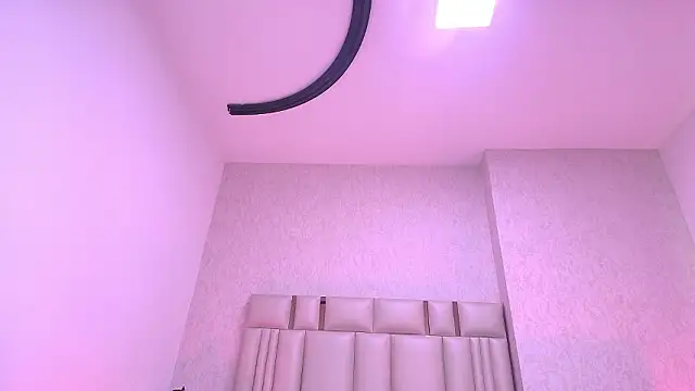  carolina fox online show from 02/03/26, 03:15