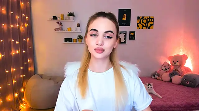 aPieceOfJoy online show from 12/25/24, 12:27