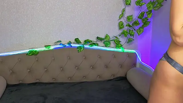 Snapshot of ParadisePleasure_ chatting on 01/28/25, 01:39 ParadisePleasure  online show from 01/28/25, 01:39