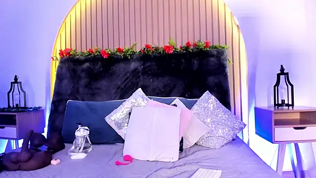 Karlagonzales  online show from 02/01/25, 12:40