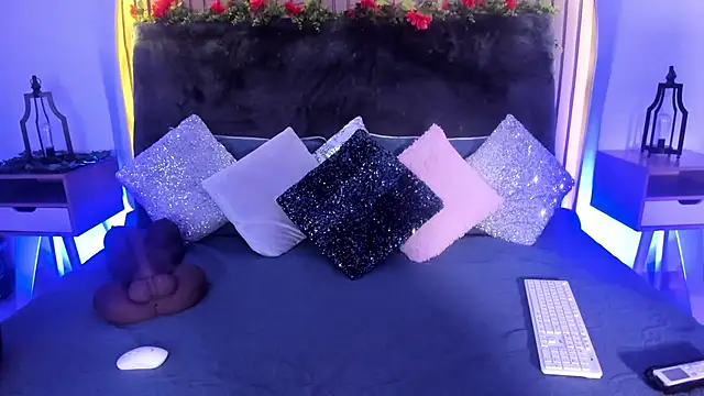 Karlagonzales  online show from 02/03/25, 06:39