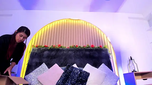 Karlagonzales  online show from 02/22/25, 08:31