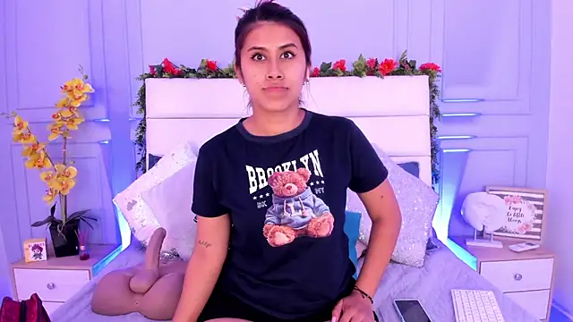 Karlagonzales  online show from 03/07/25, 07:27