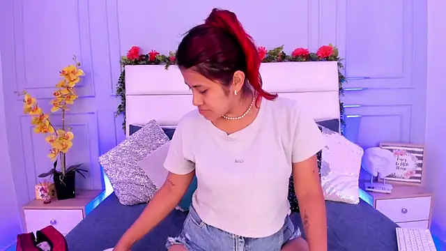 Karlagonzales  online show from 03/10/25, 07:07