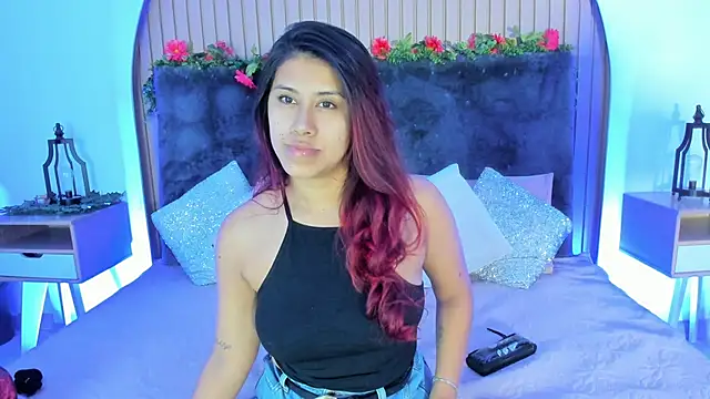 Karlagonzales  online show from 10/21/25, 09:43