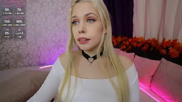 Snapshot of Lerry_Teeni chatting on 12/04/24, 03:59 Lerry Teeni online show from 12/04/24, 03:59