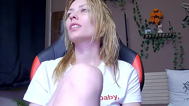 karo123421 online show from 02/01/26, 09:57