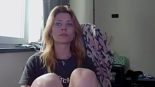 karo123421 online show from 02/02/26, 10:58