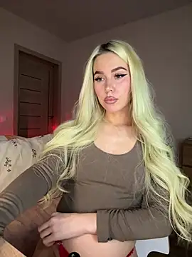 xDinnax online show from 02/15/25, 11:25