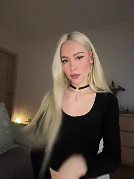 xDinnax online show from 11/21/25, 03:49