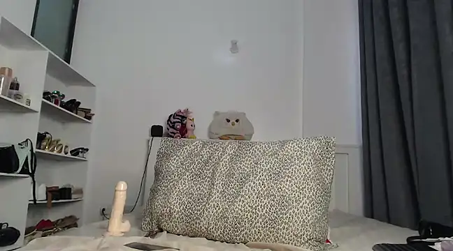 peeky pinky online show from 12/07/24, 08:44