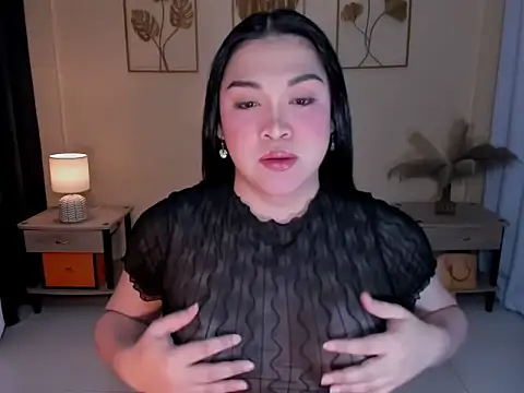 MaxeneCullens online show from 12/15/25, 06:28