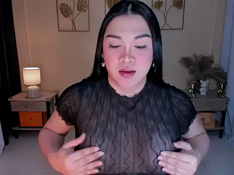 MaxeneCullens online show from 12/20/25, 05:25