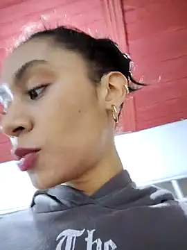 Leaberry online show from 11/29/25, 01:41