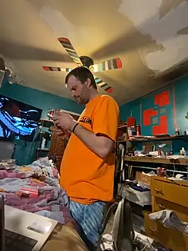 charactrzero online show from 02/12/25, 04:23