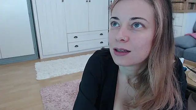 Snapshot of lara_vanilla chatting on 02/20/25, 01:30 lara vanilla online show from 02/20/25, 01:30