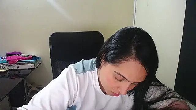 kendall 52 online show from 12/23/24, 01:56