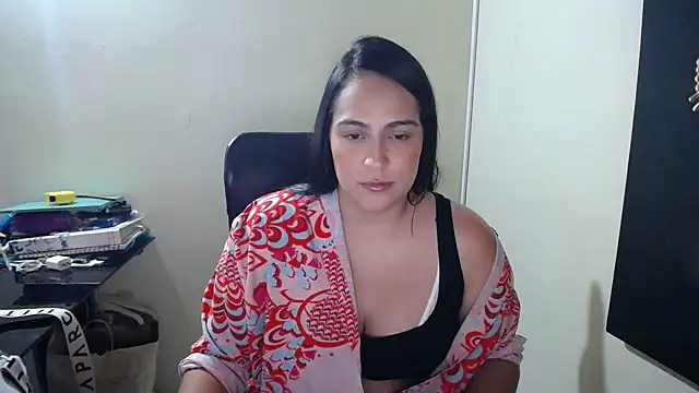 kendall 52 online show from 02/05/25, 01:11