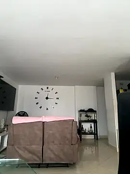 kendall 52 online show from 10/01/25, 05:19