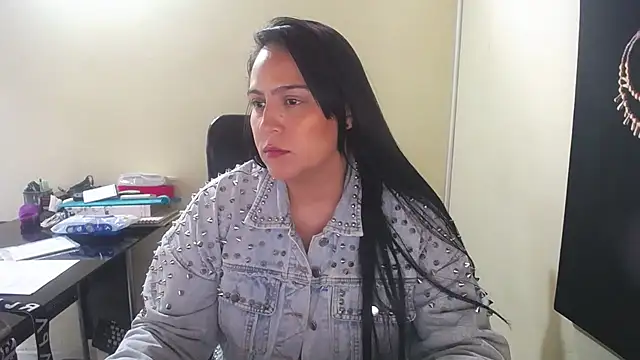 kendall 52 online show from 10/11/25, 02:15