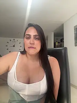 kendall 52 online show from 10/15/25, 05:46