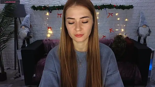 Snapshot of Adelyna_Bird chatting on 12/16/24, 11:33 Adelyna Bird online show from 12/16/24, 11:33