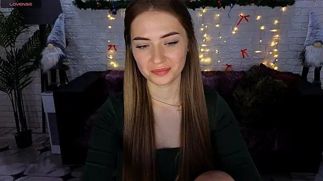 Snapshot of Adelyna_Bird chatting on 01/04/25, 10:27 Adelyna Bird online show from 01/04/25, 10:27