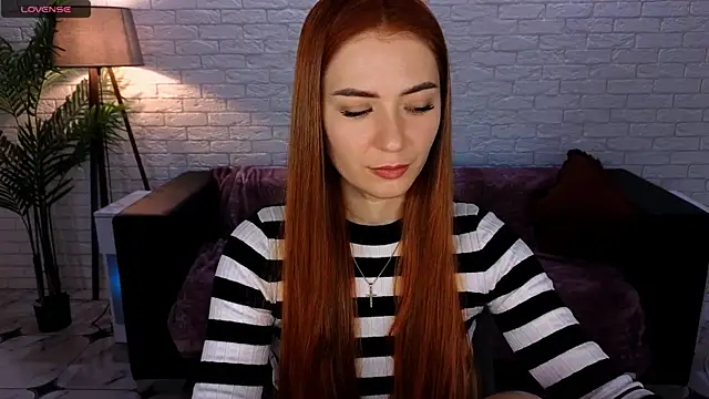 Snapshot of Adelyna_Bird chatting on 01/09/25, 07:21 Adelyna Bird online show from 01/09/25, 07:21