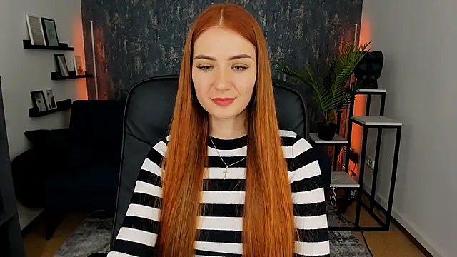 Snapshot of Adelyna_Bird chatting on 01/13/25, 11:30 Adelyna Bird online show from 01/13/25, 11:30