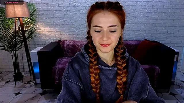 Snapshot of Adelyna_Bird chatting on 02/03/25, 07:40 Adelyna Bird online show from 02/03/25, 07:40