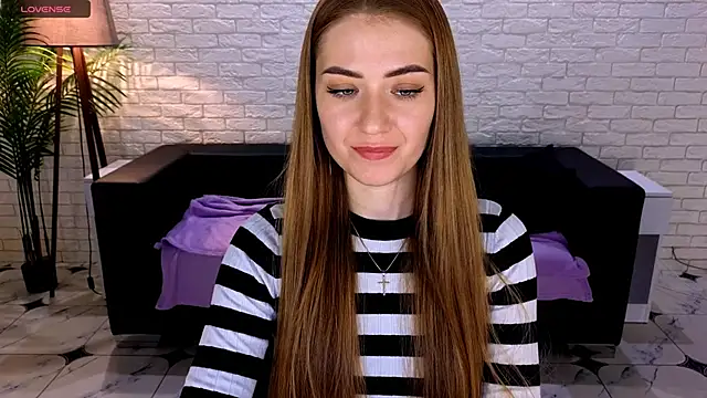 Snapshot of Adelyna_Bird chatting on 03/02/25, 10:14 Adelyna Bird online show from 03/02/25, 10:14