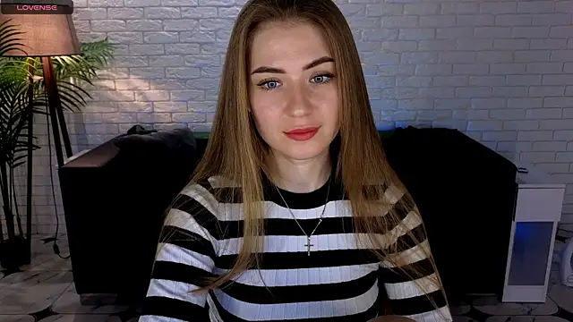 Snapshot of Adelyna_Bird chatting on 03/23/25, 07:20 Adelyna Bird online show from 03/23/25, 07:20