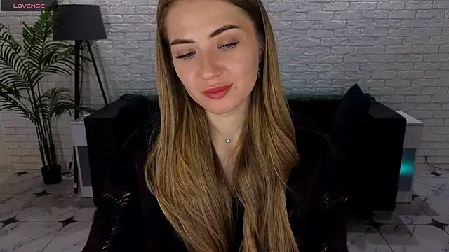 Snapshot of Adelyna_Bird chatting on 09/28/25, 06:19 Adelyna Bird online show from 09/28/25, 06:19