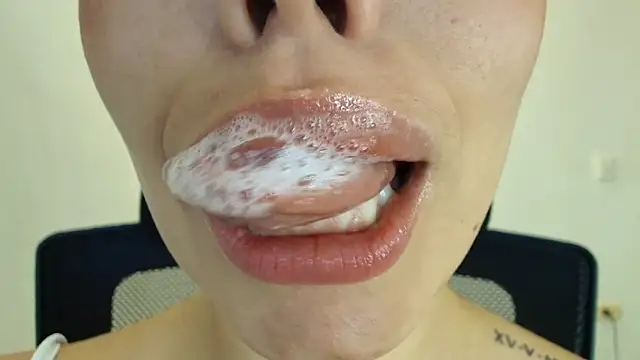 lisbet21x online show from 11/29/25, 08:12