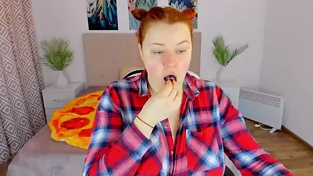 PolinaSalvatore online show from 01/30/25, 08:54