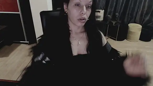 GoldenSasha online show from 10/05/25, 05:55