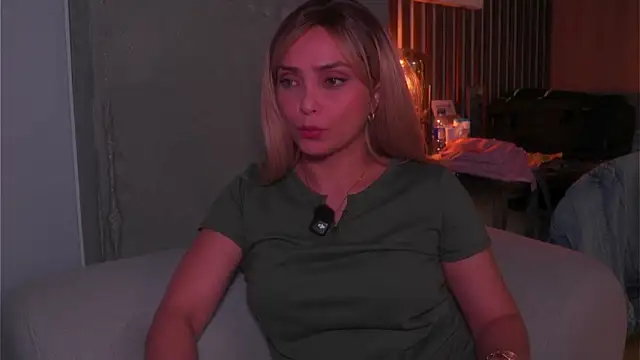 annie22love online show from 02/25/26, 11:14