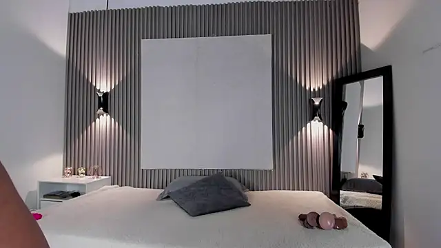 Zafiiraa online show from 06/04/26, 03:45