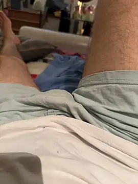 Snapshot of simoninside25 chatting on 09/21/25, 06:42 simoninside25 online show from 09/21/25, 06:42