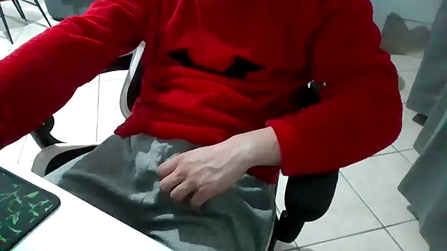 Snapshot of simoninside25 chatting on 09/25/25, 08:34 simoninside25 online show from 09/25/25, 08:34