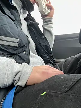 simoninside25 online show from 12/16/25, 12:32