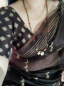 Snapshot of Indian_desi_wife chatting on 12/05/24, 05:37 Indian desi wife online show from 12/05/24, 05:37