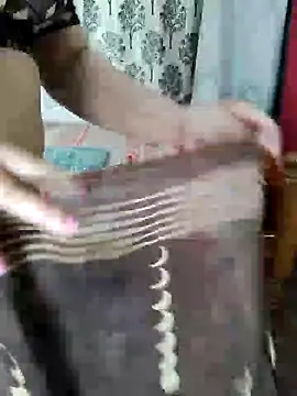 Snapshot of Indian_desi_wife chatting on 01/03/25, 05:31 Indian desi wife online show from 01/03/25, 05:31