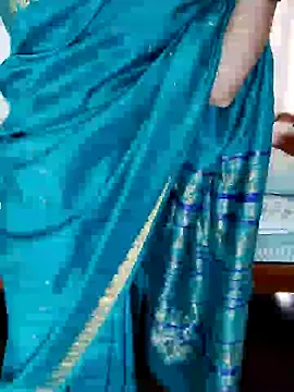 Snapshot of Indian_desi_wife chatting on 01/18/25, 03:09 Indian desi wife online show from 01/18/25, 03:09