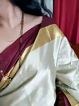 Snapshot of Indian_desi_wife chatting on 01/18/25, 04:31 Indian desi wife online show from 01/18/25, 04:31